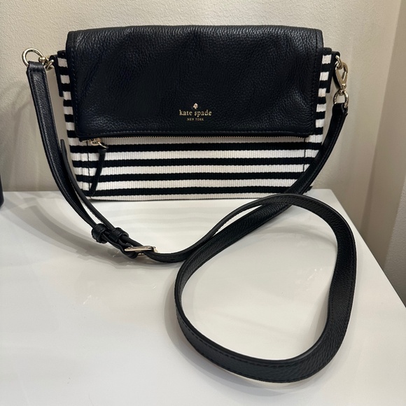 Kate Spade Crossbody - Picture 1 of 5